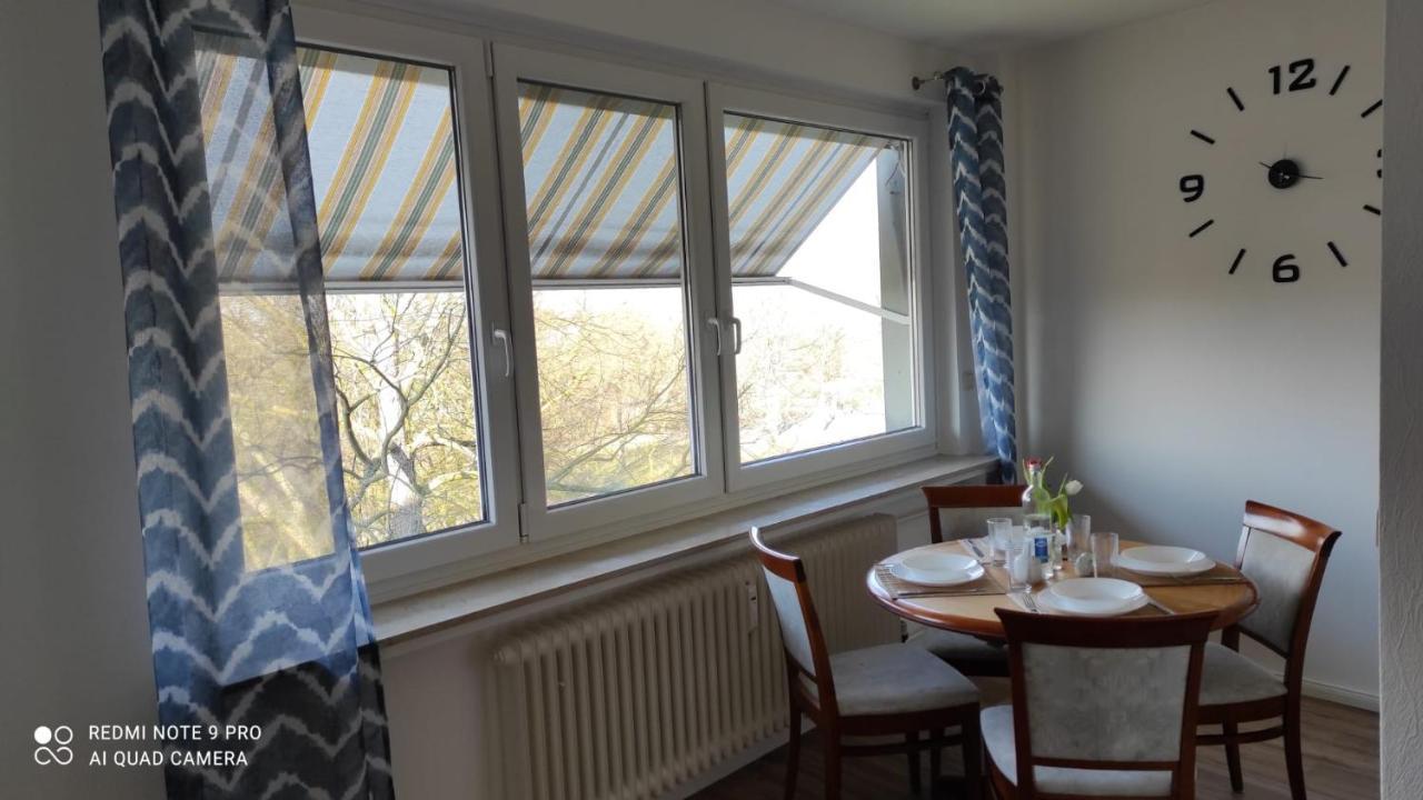 Schoene Und Gemuetliche Wohnung BRE Esterno foto